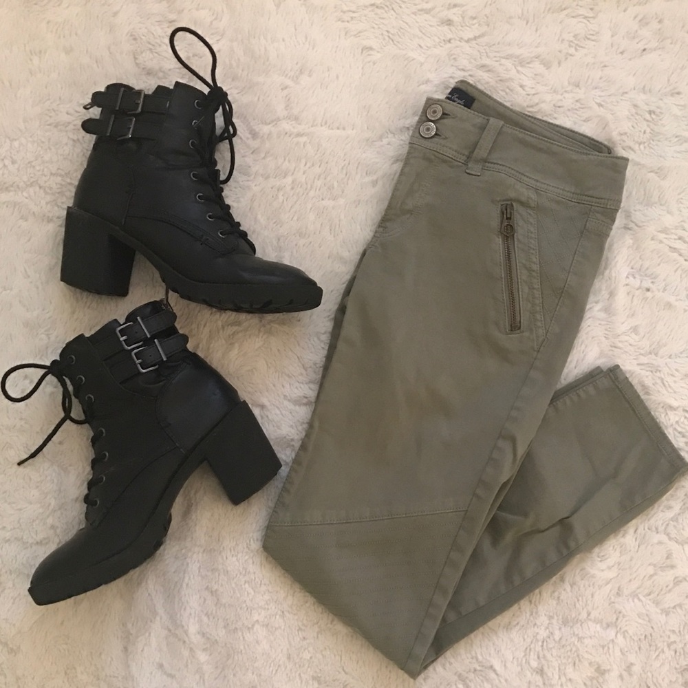 American Eagle Skinny Pant